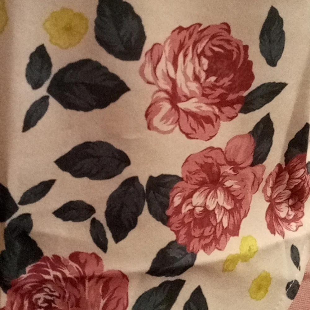 NWT Shein Halter Top with Pretty Lavender Floral Design - Picture 5 of 11